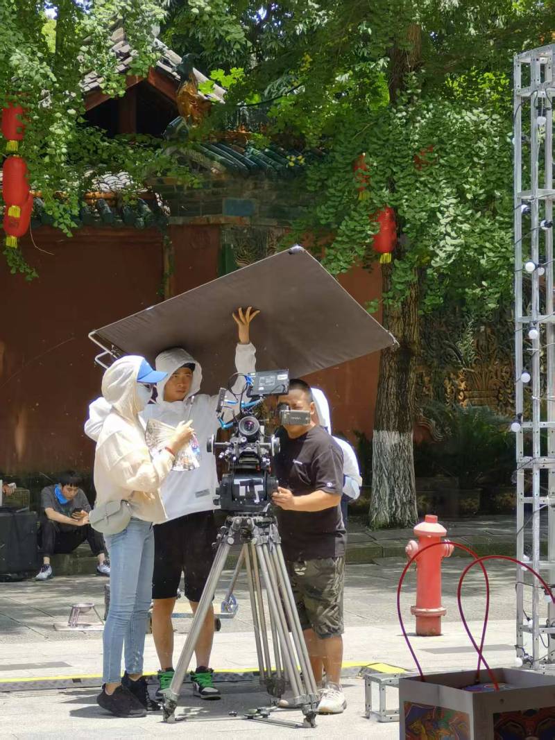 巴塘县TVC拍摄公司：资深团队坐镇，打造现象级广告作品的幕后推手