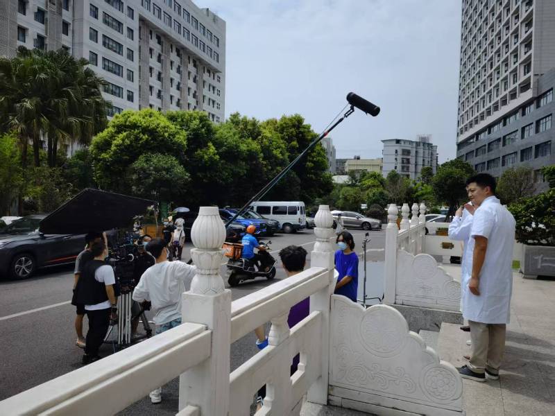 巴塘县广告片拍摄公司低成本实现高规格制作的诀窍
